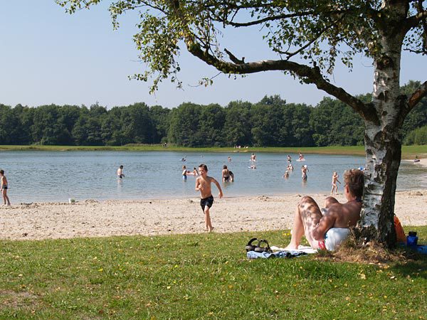 De Spokeplas, een zwemplek van Staatsbosbeheer bij Noordwolde (gemeente Weststellingwerf, Zuid-Friesland)
