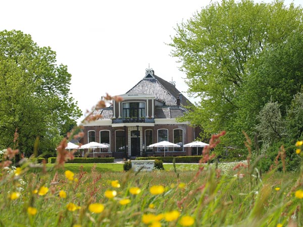 Hotel Welgelegen in Harich (Balk) ligt op loopafstand van natuurgebied ’t Swin. Het hotel is één van de 50 Friesland Holland Elfstedenhotels: 