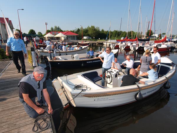 Zaterdag 16 en zondag 17 april kan men gratis kennismaken met de watersport tijdens de Frisian Boat Show in de eventshaven van Ottenhome Heeg. Ook Citroën en Gazelle zijn van de partij.