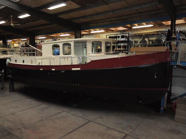 Neoklassiek, de bij jachtwerf Aquanaut in Sneek in aanbouw zijnde Vintage. Hij komt in de grote verhuurvloot van Yachtcharter Römer aan het meer de Müritz.