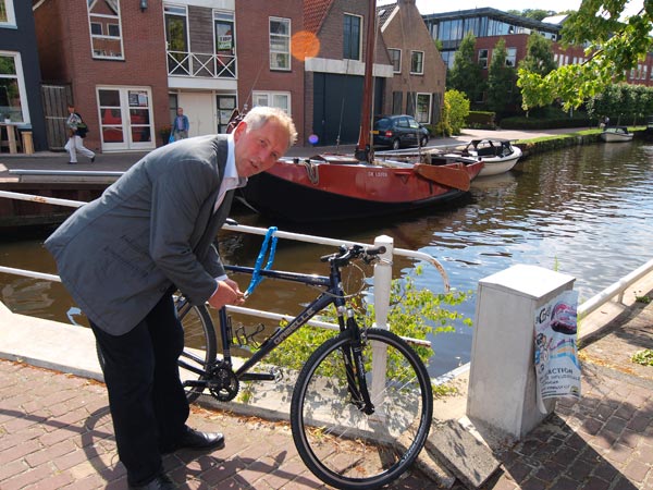 Wim Driessen (foto) en zijn zus Myriam runnen het Bed & Bike-hotel van Friesland Holland Travel in Joure.