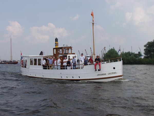Friese rondvaartboten zijn er in allerlei soorten en maten en van alle leeftijden