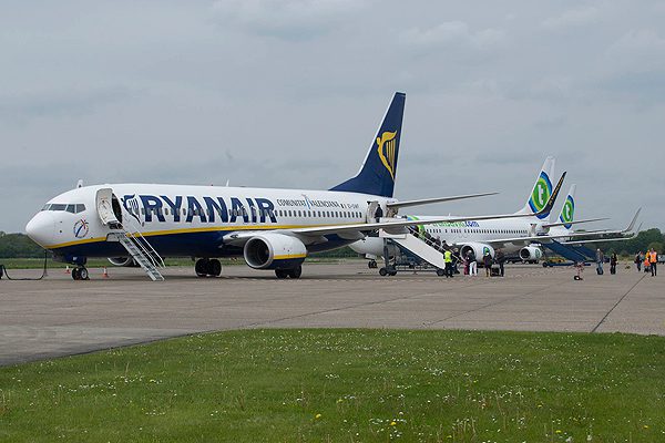 RyanAir vliegt het hele jaar twee keer per week, op maandag en vrijdag, tussen Eelde en Milaan.