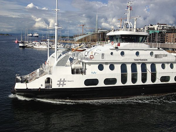 Deze Noorse veerboot vaart op LNG.
