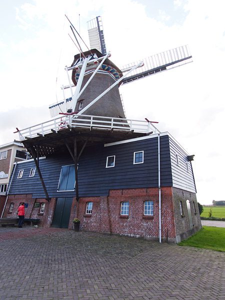 De molen ‘De Weyert’ in Makkinga draait wekelijks, dankzij vele enthousiaste vrijwilligers. 