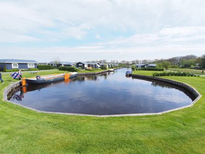 Bungalowpark met ligplaatsen voor sloepen midden in de Gaasterlandse bossen!