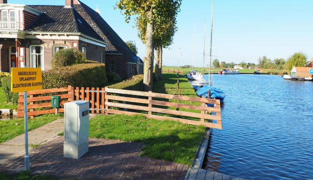 Elektrisch varen in Friesland: Waar zijn de laadpalen?