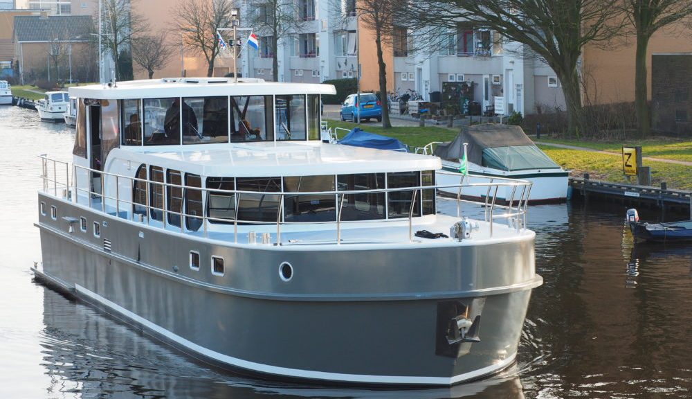 Friese jachtverhuurders steken van wal met stoere ‘cruiseschepen’