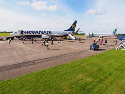 Friese promotieorganisatie boos op Drentse luchthaven