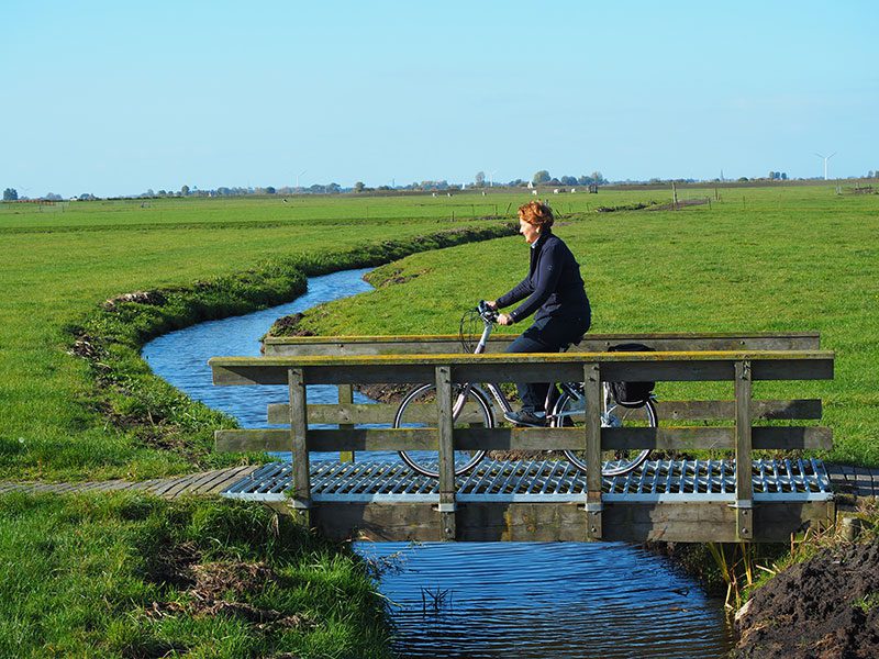 Zuidwest-Friesland is een van Nederlands populairste vaar- en fietsregio’s. © Albert Hendriks Friesland Holland Nieuwsdienst