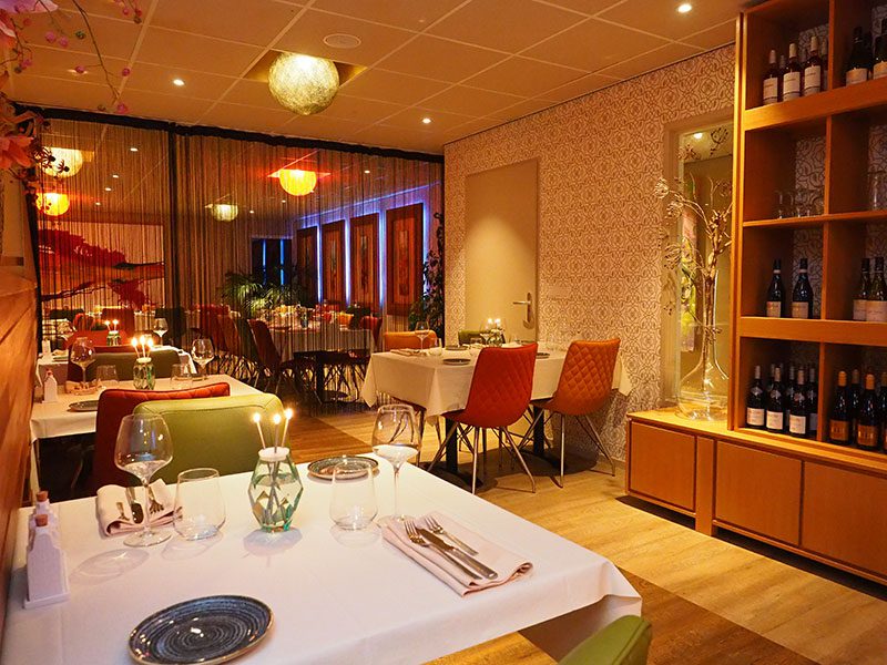 La Terra is het kleurrijke restaurant van De 4 Elementen, net zo kleurrijk als de amuses en gerechten van de koks Erik Dreijer en Dalbéma Wildeboer.