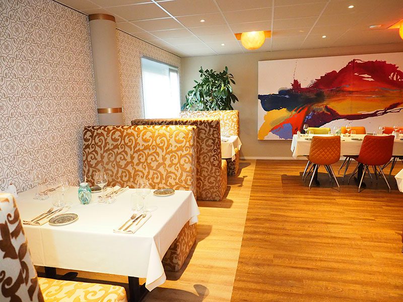 La Terra is het kleurrijke restaurant van De 4 Elementen, net zo kleurrijk als de amuses en gerechten van de koks Erik Dreijer en Dalbéma Wildeboer.