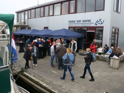 Groots open huis verhuurders en bouwers van luxe motorjachten in Sneek