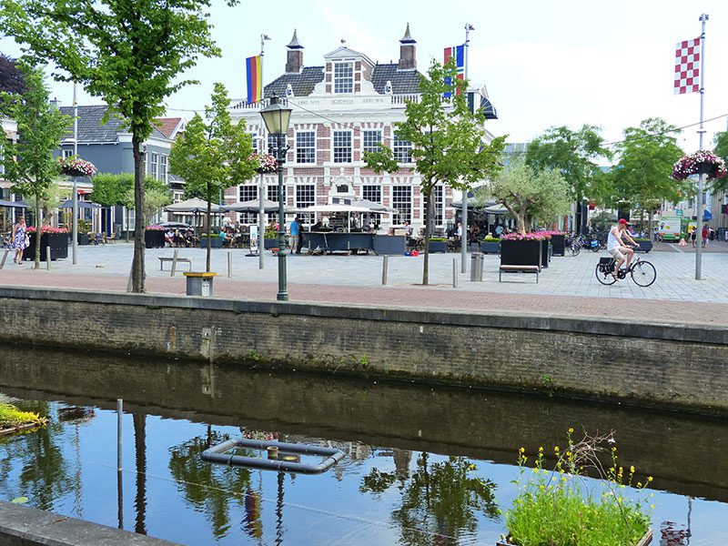 Heerlijk Heerenveen: Aanleggen in het centrum en dan naar grand-café restaurant ’t Gerecht van Geert Bosman, Meest Markante Horecaondernemer 2016/2017 in Friesland.