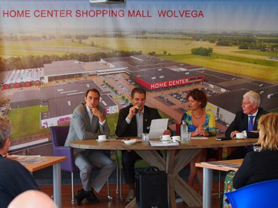 Home Center Wolvega grootste woonwinkelcentrum van Nederland