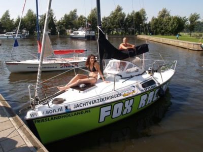 Hotel in Sneek en privézeilles op Sneekermeer. In Friesland leer je in twee dagen zeilen!