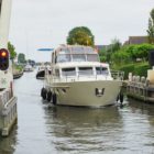 In corona-arm Friesland genieten nog veel toeristen op fiets en boot van stad en land