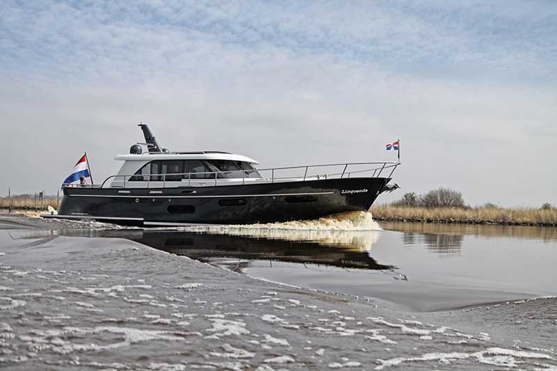 De Evolve OC van de gebroeders Jousma uit Noardburgum (Super Lauwersmeer en Frisian Motor Boats). Zie voor uitgebreide informatie: http://superlauwersmeer.nl/nl/evolve/oc