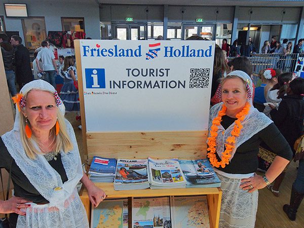Internationale school Den Haag levert Friesland zeilinstructeurs