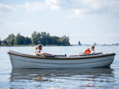 Mega-order voor botenbouwer Hoora Heeg: 43 elektrosloepen voor verhuurorganisatie HappyWhale