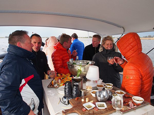 Je hebt lopende buffetten, varende buffetten en snelvarende buffetten. De laatste komen van Jonkman.