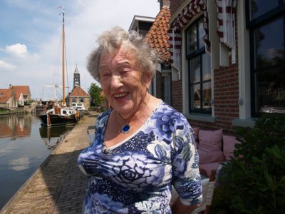 Moeder Joop Braakhekke 104!