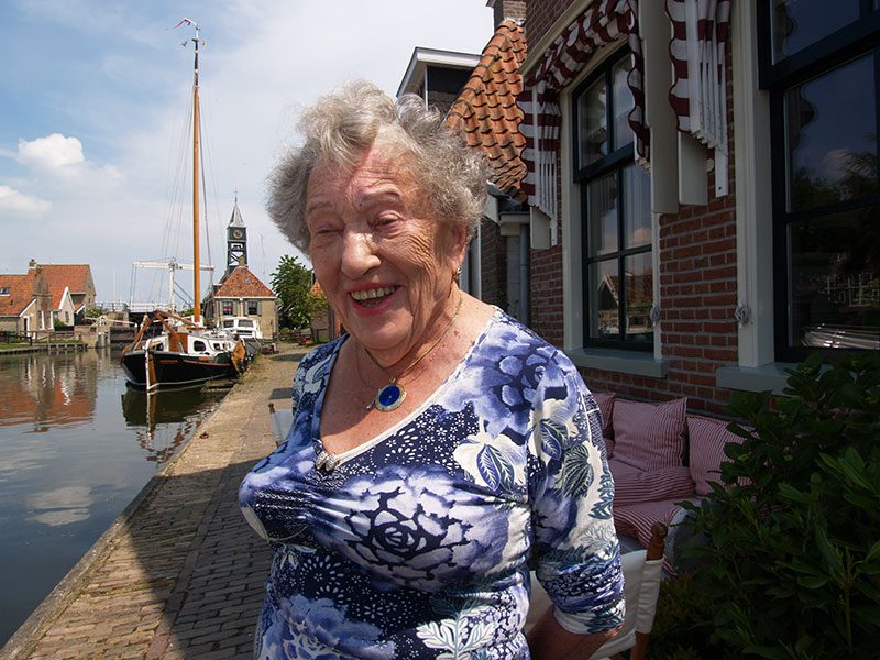 Loek Braakhekke is 104.