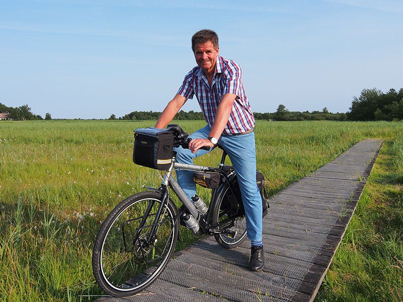 Directeur Albert Hendriks van Friesland Holland Travel, de reisorganisatie van het bureau voor toerisme Friesland Holland, biedt talrijke fiets- en vaararrangementen en cruises in Noordwest Overijssel en Friesland aan.