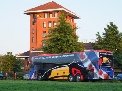 Nieuwe Friesland promotiebus van Van der Valk Exclusief rijdt door heel Europa