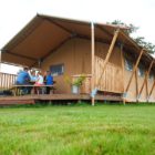 Ook in Drenthe verliest ouderwets kamperen terrein aan glamping