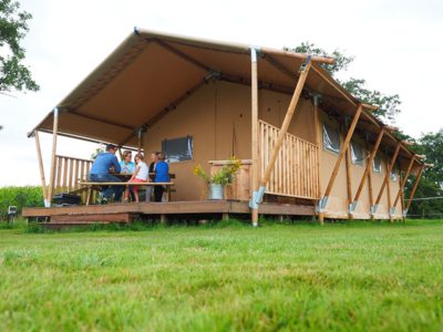 Ook in Drenthe verliest ouderwets kamperen terrein aan glamping