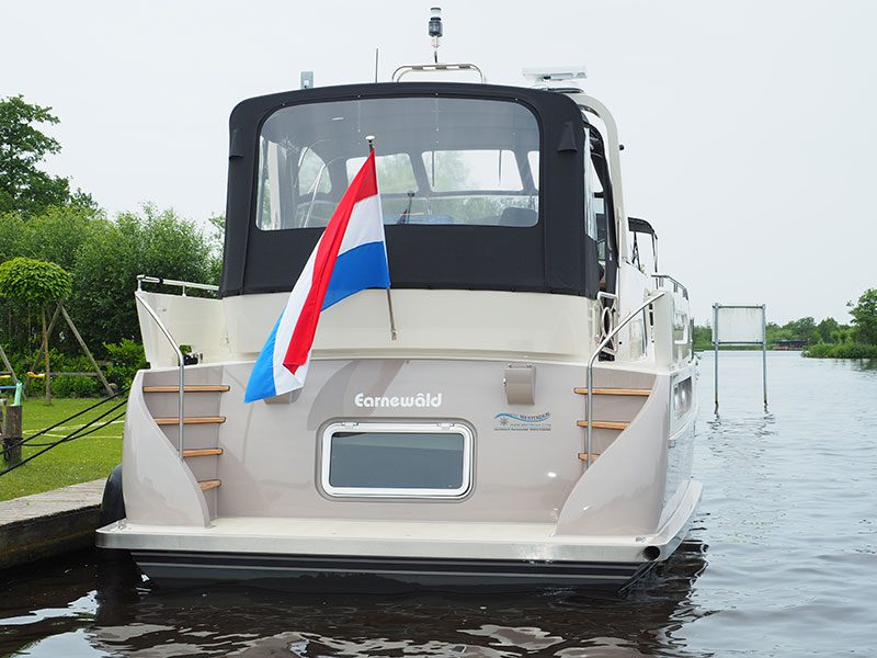 De Beluga is een custom built motorjacht (naar wens van de opdrachtgever ingedeeld en gemotoriseerd) van Noblesse Yachts in Lemmer.