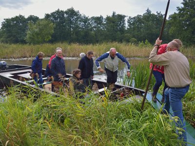 Praamvaren: It Fryske Gea en Jacob Nauta loodsen mensen door stad en natuur