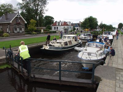 Provincie Fryslân haalt ondiepten tussen Wijnjewoude en Donkerbroek weg