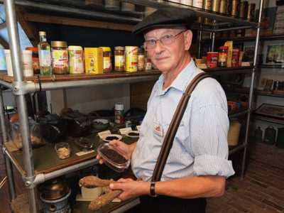 Resten Middeleeuws kasteel op het terrein van Fries openluchtmuseum