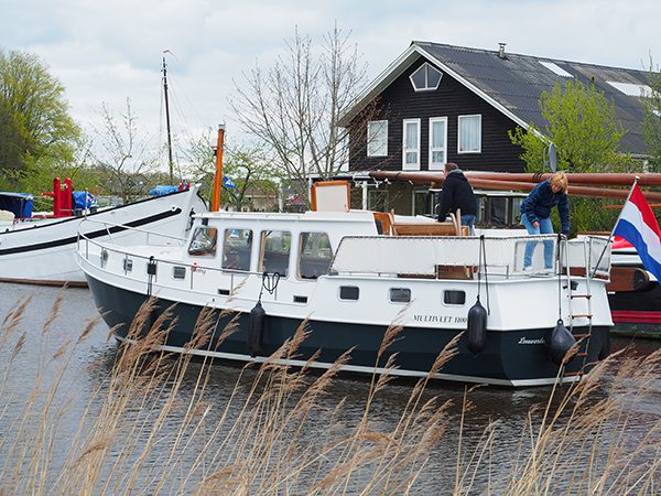 Yachtcharter Leeuwarden: Meer pret met een Multivlet.