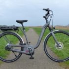 Toeristen kunnen nu ook Duitse ‘premium e-bikes’ uitproberen op Elfstedenroute