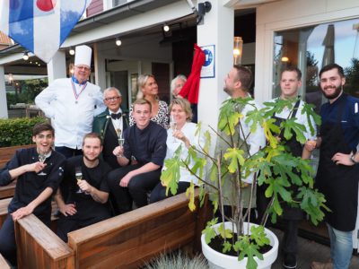 Topkok Reitse Spanninga sabreert ’t Schippershuis tot lid van culinaire vereniging Euro-Toques