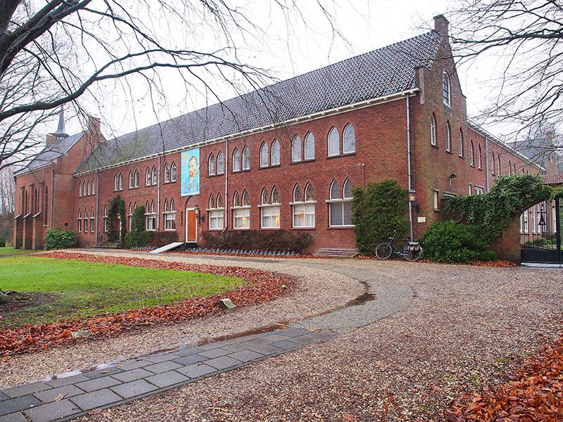 Tot 6 augustus 1993 was het Karmelklooster in gebruik als klooster van de ongeschoeide Karmelietessen. Fotografie: Albert Hendriks-Friesland Holland Nieuwsdienst.  