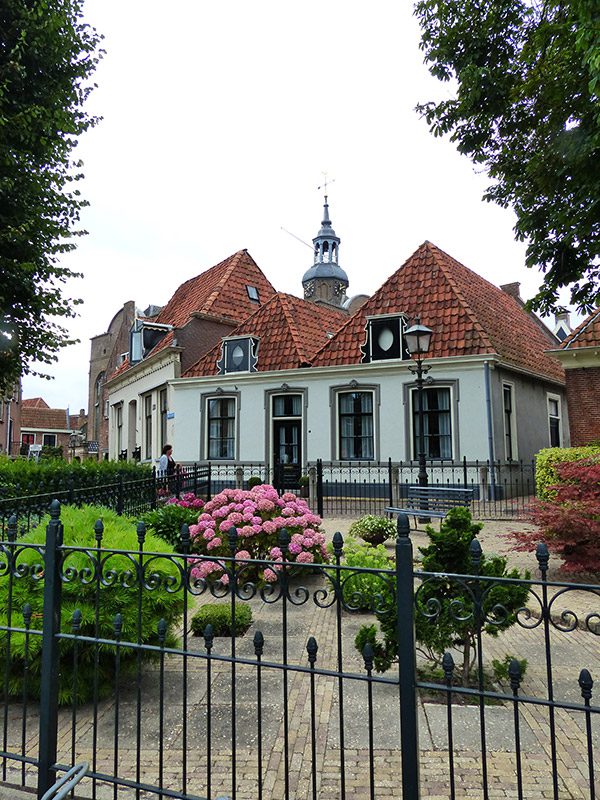 Blokzijl, één van de oude Zuiderzeestadjes die aangedaan wordt door de Wetterprinses. 