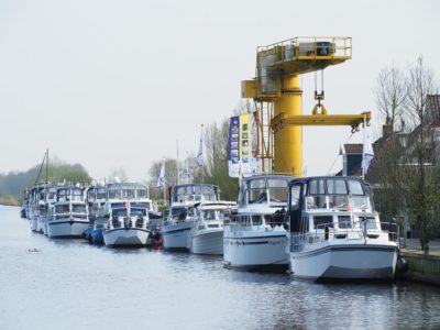 Veilig varen kan op all-in-motorjacht en met aangepast bootoverhandigings- en innamebeleid