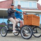 Vierwielige tweepersoons e-bike met middenmotor voor Elfstedenroute