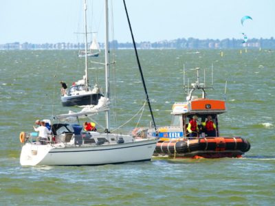 Wat moet u doen bij nood op het water in Friesland?