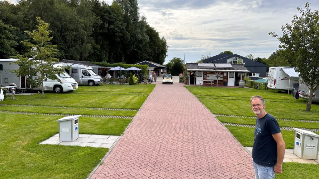 Camperplaats Stoutenburght in Blesdijke Friesland